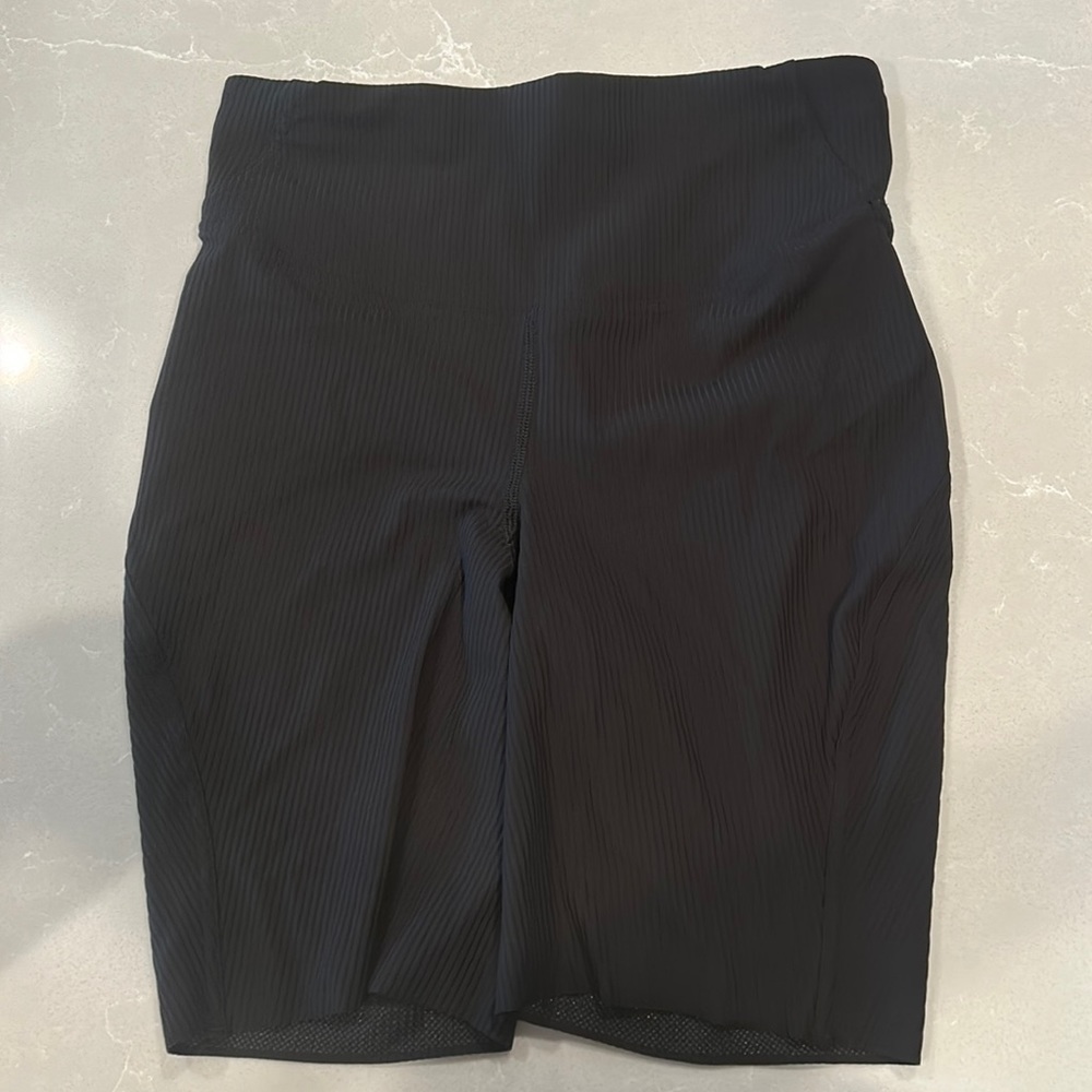 Lululemon Ribbed biker shorts size 6